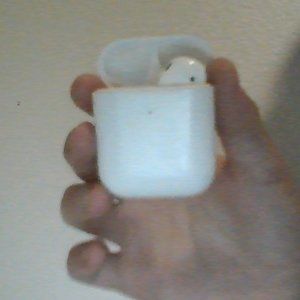 Airpods (2nd gen)